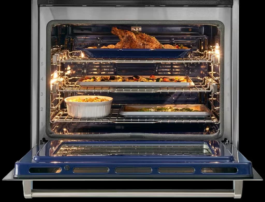 30" E Series Professional Built-In Single Oven detail