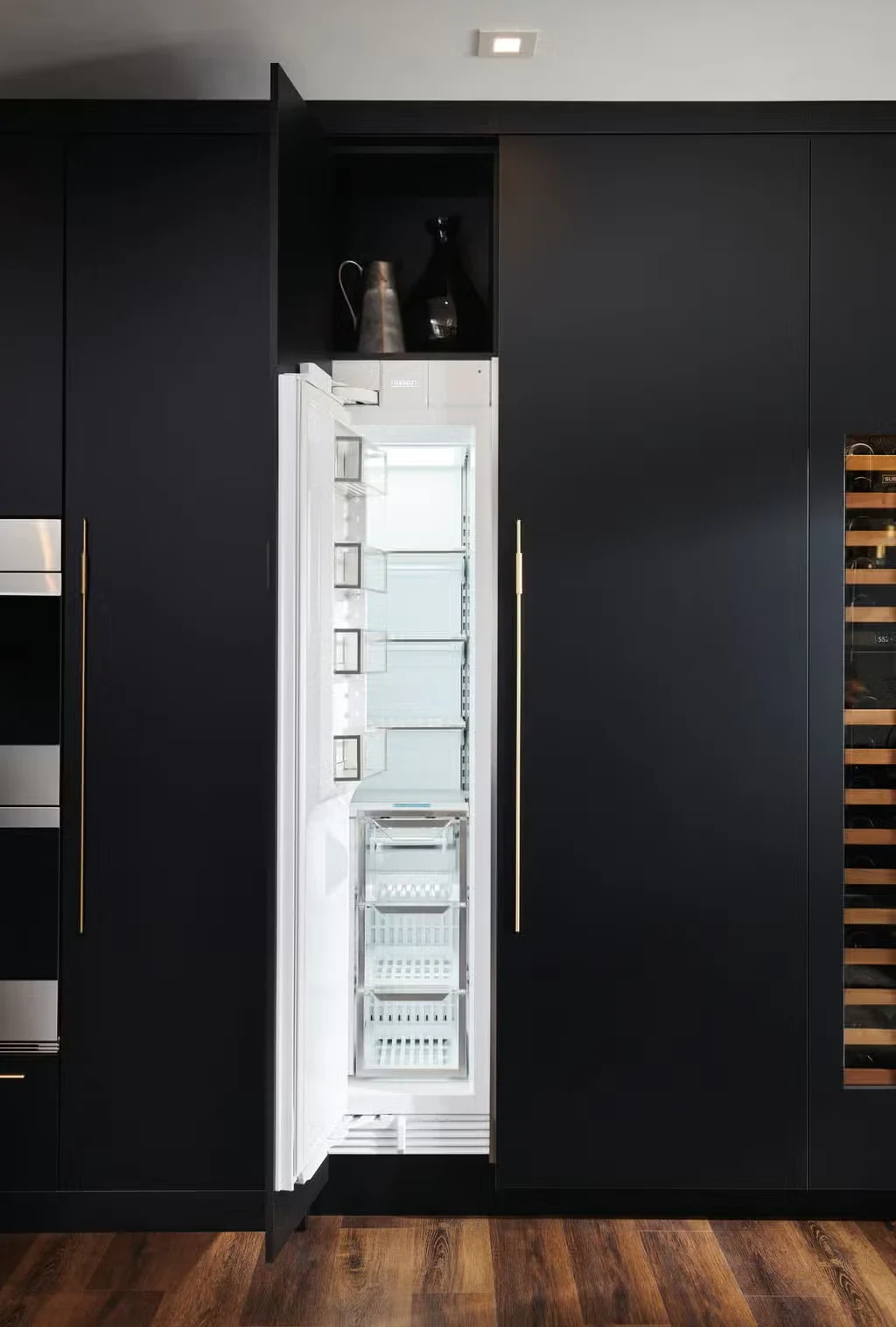 Designer Column Freezer feature detail