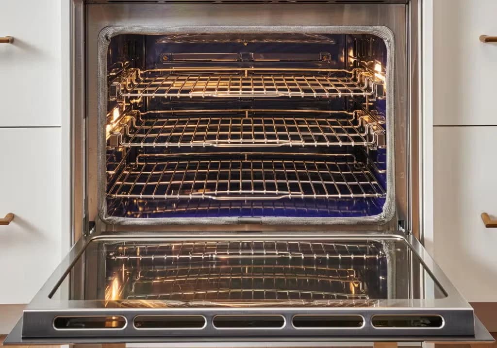 30" M Series Transitional Built-In Single Oven detail