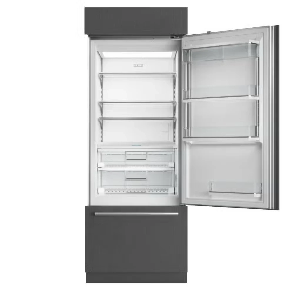 Classic Over-and-Under Refrigerator/Freezer detail