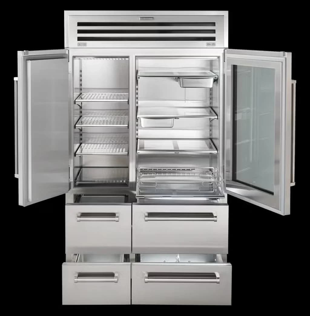 48" PRO Refrigerator/Freezer detail