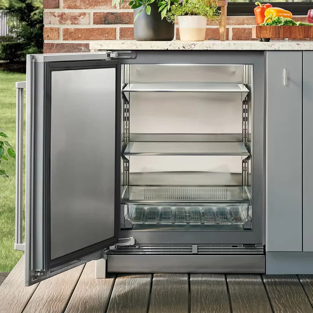 24" Outdoor Undercounter Refrigerator – Panel Ready detail