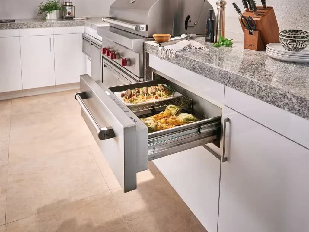 30" Outdoor Warming Drawer detail